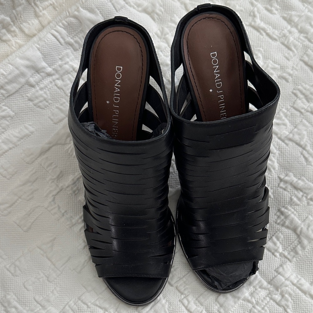 Donald J. Pliner Black Woven Mules